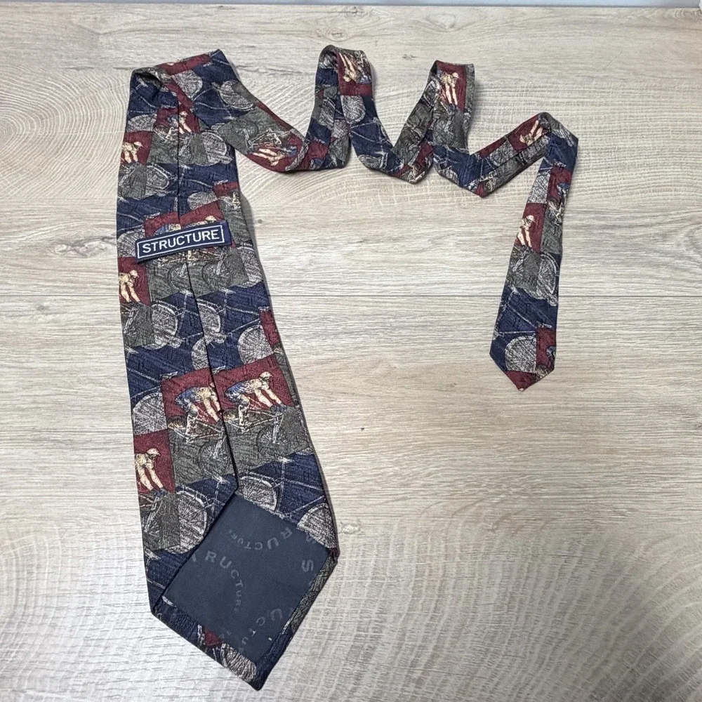 Vintage 90s Structure Mens Necktie Hunting Outdoors Novelty Tie Geometric